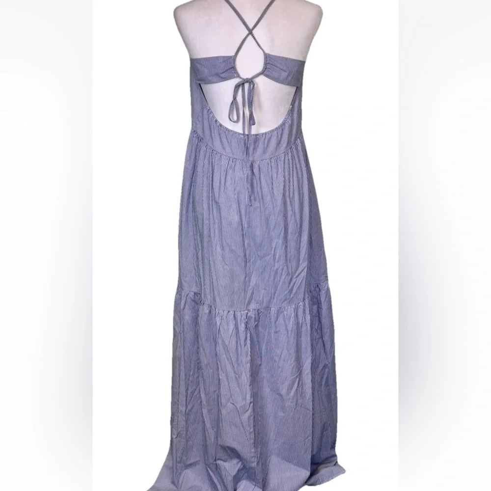 Forever 21 Blue White Striped Seersucker Tiered Open Back Maxi Dress Sz Large - Picture 7 of 10